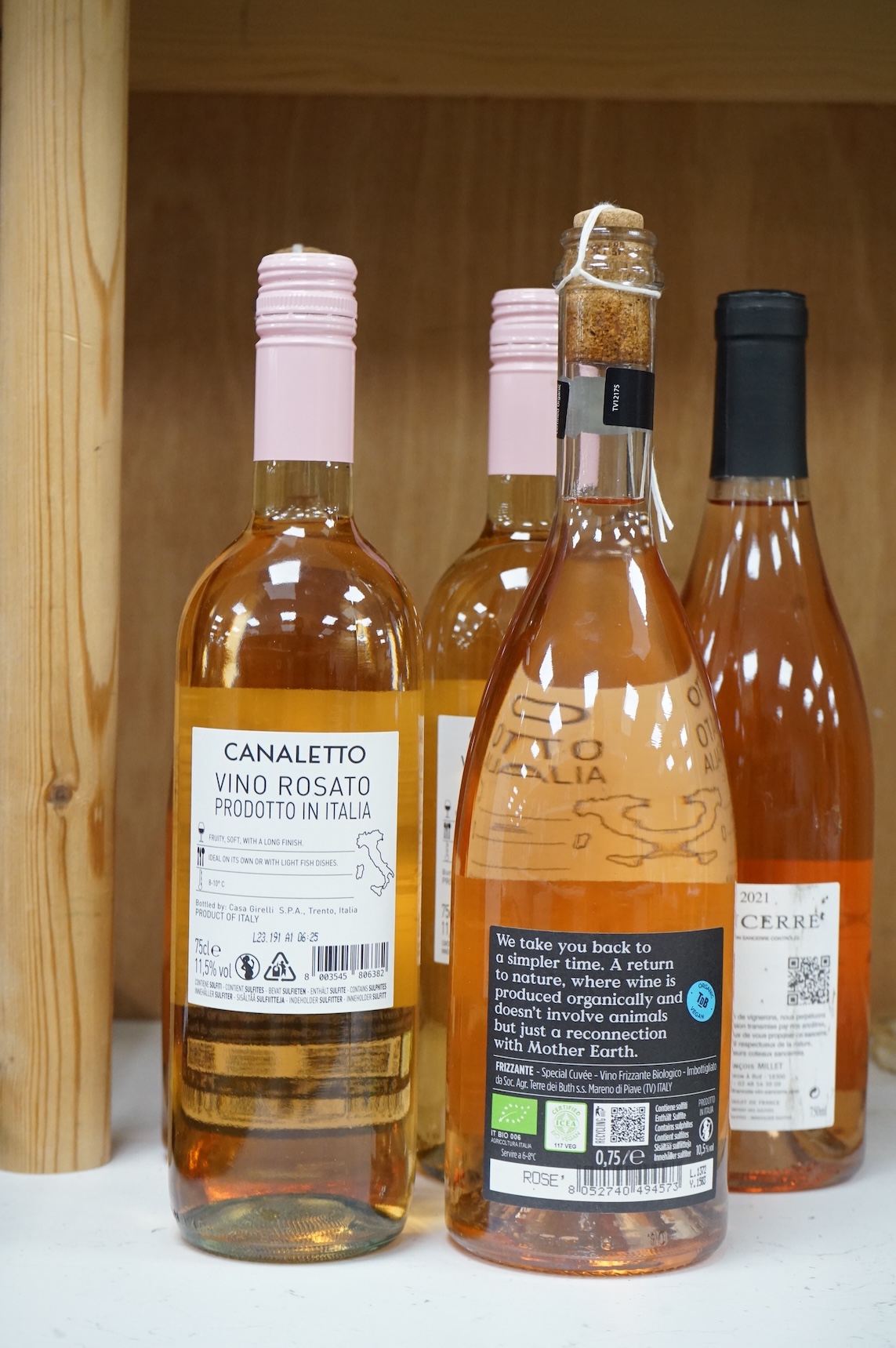 Eight bottles of rosé wine to include Sancerre